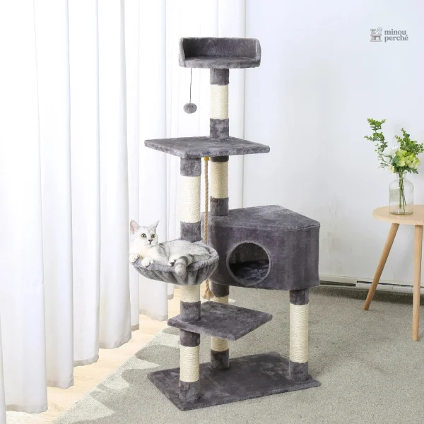 Modèle Minouland, arbre à chat en peluche beige