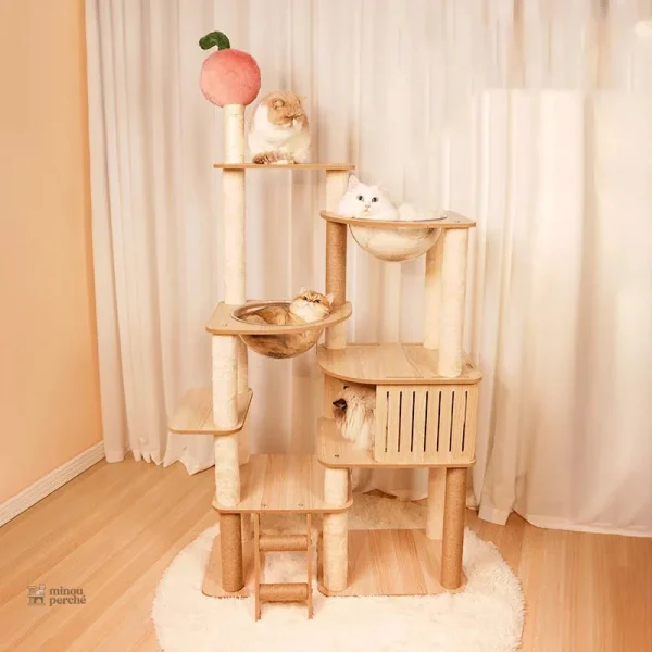 Arbre à chat design en bois naturel