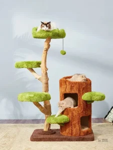 Arbre à chat avec jardin et tronc