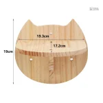 Maison suspendue pour chats sur l'arbre mural