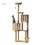 Arbre à chat en bois naturel, un accessoire tendance