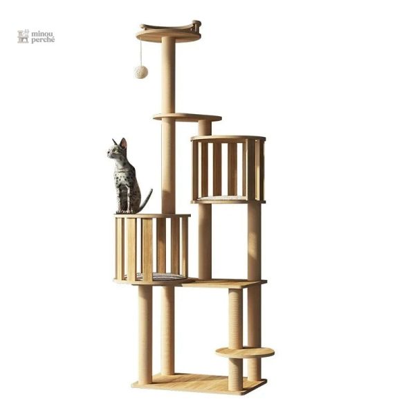 Arbre à chat en bois naturel, un accessoire tendance
