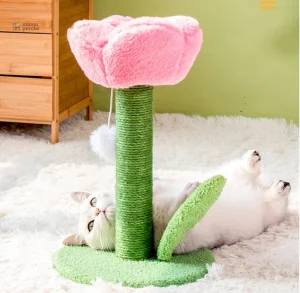 Arbre à chat design floral pour un intérieur élégant