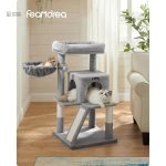 Arbre à chat gris avec nid perché et rampe