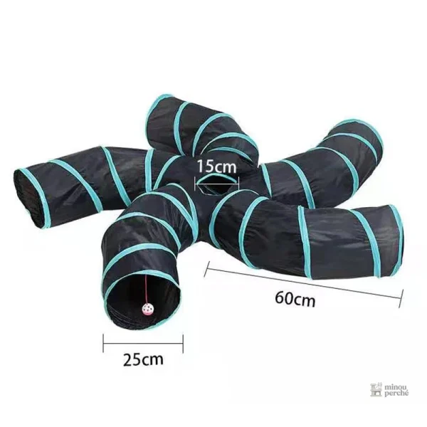 Arbre à chat ludique avec tunnel coloré pour chats