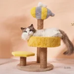 Arbre à chat rose avec plusieurs niveaux d'activité