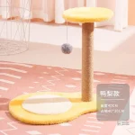 Arbre à chat rose avec griffoir intégré