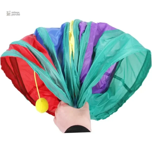 Design arc-en-ciel pour un arbre à chat unique