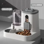 Distributeur sans électricité pour alimentation féline