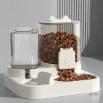 Solution de repas automatique pour félins actifs
