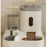 Accessoire pratique pour chat : distributeur automatique