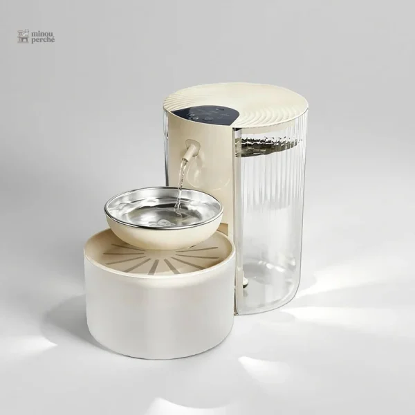Distributeur d'eau pour chat, style contemporain et fonctionnel
