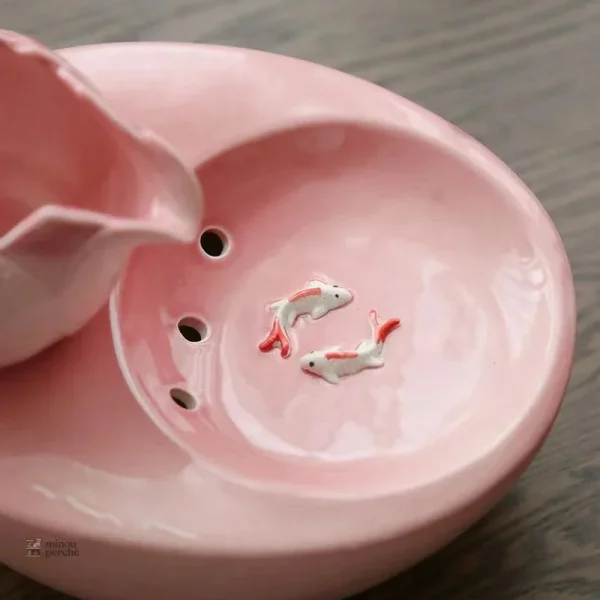 Fontaine à eau "Fleur de Miaou" pour chats heureux