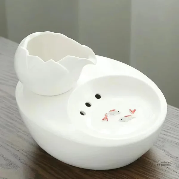 Élément décoratif et fonctionnel pour les chats