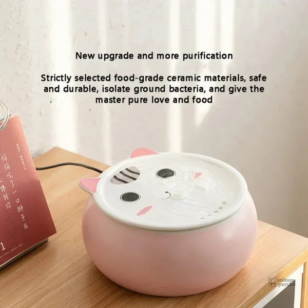 Distributeur d'eau pour félins en céramique élégante