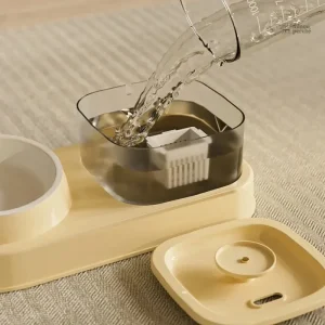 Distributeur d'eau fraîche pour félins