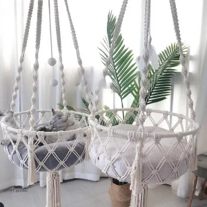 Cocon douillet pour chats à suspendre facilement