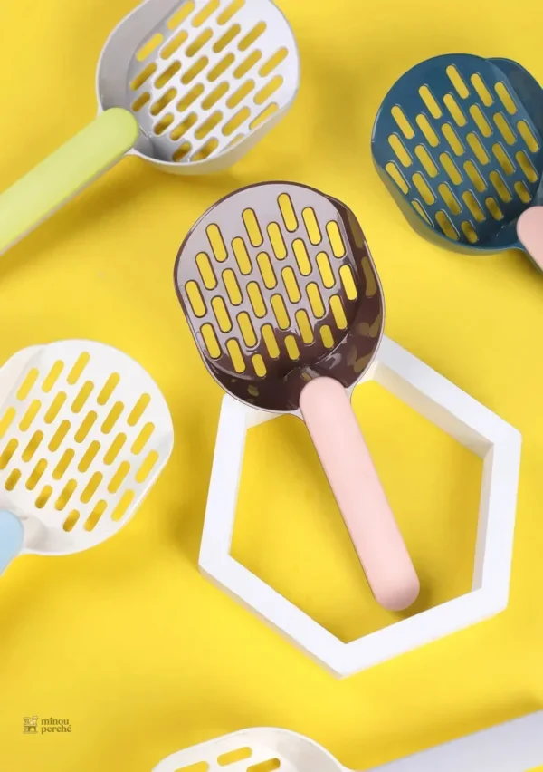 Pelle à litière ergonomique pour un usage quotidien