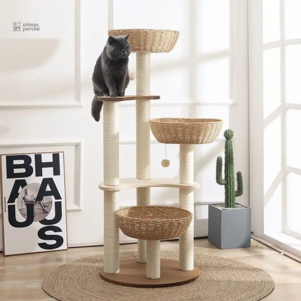 Arbre à chat en bois, parfait pour le décor